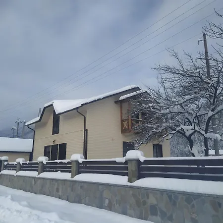 гірська роса Apartment Verkhniy Yasenov